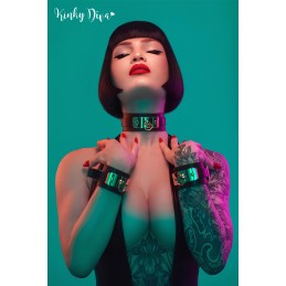 Prestaloveshop Menottes poignets noires plaque & anneau clip